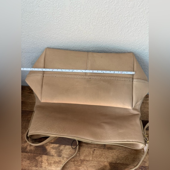 Margot New York Kaye Bucket Bag Beige Leather Tote NWT - Picture 13 of 17